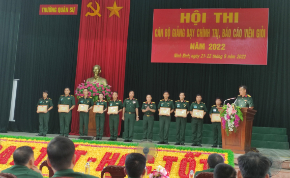 Hội thi c&aacute;n bộ giảng dạy ch&iacute;nh trị v&agrave; b&aacute;o c&aacute;o vi&ecirc;n giỏi năm 2022