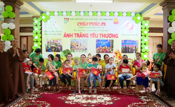 Ninh B&igrave;nh quan t&acirc;m chăm lo Tết Trung thu cho trẻ em