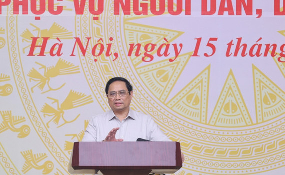 Thủ tướng Phạm Minh Ch&iacute;nh chủ tr&igrave; Hội nghị to&agrave;n quốc về cải c&aacute;ch TTHC, phục vụ người d&acirc;n, doanh nghiệp