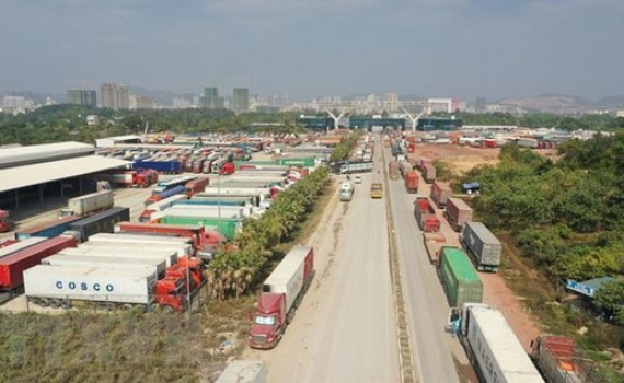 Chấn chỉnh, xử l&yacute; ti&ecirc;u cực trong xuất, nhập khẩu tại cửa khẩu bi&ecirc;n giới đất liền