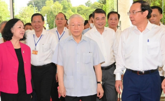 Tổng B&iacute; thư Nguyễn Ph&uacute; Trọng thăm v&agrave; l&agrave;m việc với Th&agrave;nh ủy TP Hồ Ch&iacute; Minh