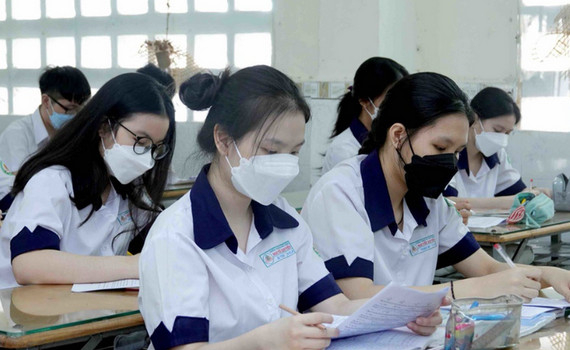 Ho&agrave;n thiện c&aacute;c phương thức tuyển sinh năm 2023
