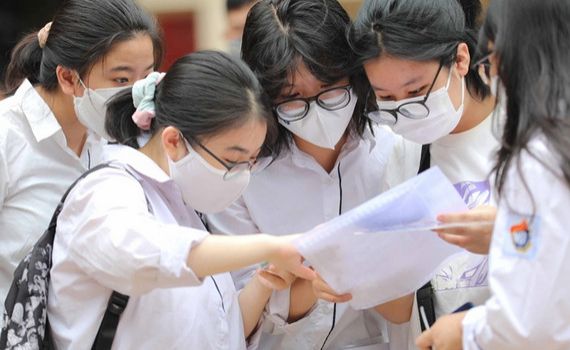 C&aacute;c trường đại học khẩn trương r&agrave; so&aacute;t th&iacute; sinh tr&uacute;ng tuyển sớm