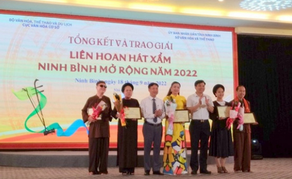 Vinh danh 45 nghệ nh&acirc;n tại Li&ecirc;n hoan h&aacute;t Xẩm Ninh B&igrave;nh mở rộng năm 2022