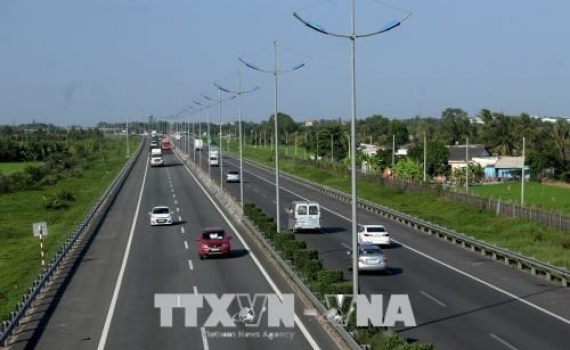 K&yacute; hợp đồng triển khai hệ thống giao th&ocirc;ng th&ocirc;ng minh tuyến cao tốc Bắc - Nam