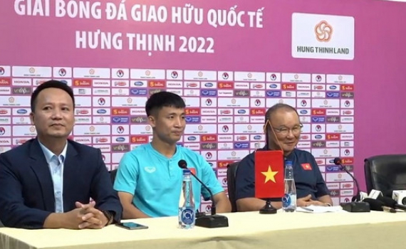 HLV Park Hang-seo: Quang Hải muốn đ&aacute; AFF Cup 2022