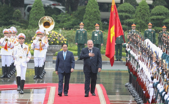 Thủ tướng Ch&iacute;nh phủ Phạm Minh Ch&iacute;nh chủ tr&igrave; lễ đ&oacute;n Thủ tướng Cộng h&ograve;a Cuba Manuel Marrero Cruz thăm hữu nghị ch&iacute;nh thức Việt Nam
