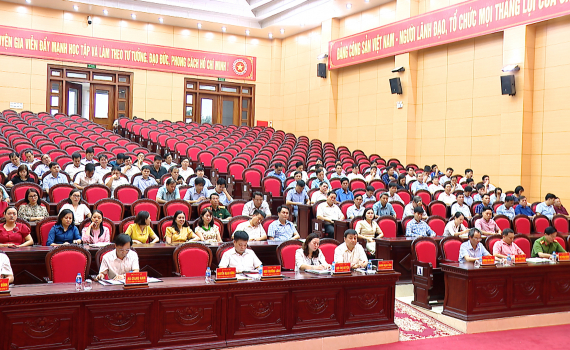 Gia Viễn học tập nội dung t&aacute;c phẩm của Tổng B&iacute; thư Nguyễn Ph&uacute; Trọng