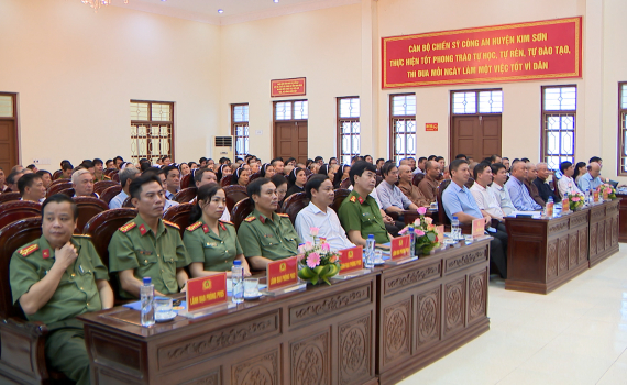 Kim Sơn đẩy mạnh phong tr&agrave;o to&agrave;n d&acirc;n bảo vệ an ninh Tổ quốc v&ugrave;ng đồng b&agrave;o c&aacute;c t&ocirc;n gi&aacute;o