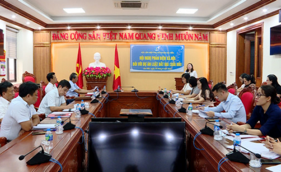  Hội Li&ecirc;n hiệp Phụ nữ huyện Gia Viễn tổ chức hội nghị phản biện x&atilde; hội đối với dự thảo Luật Đất đai (sửa đổi)