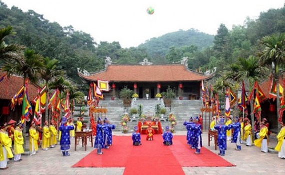 D&acirc;ng hương tưởng niệm 580 năm Ng&agrave;y mất Nguyễn Tr&atilde;i
