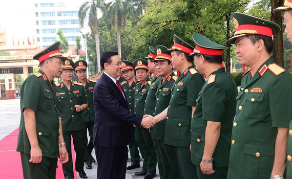Chủ tịch Quốc hội Vương Đ&igrave;nh Huệ dự Lễ khai giảng năm học 2022-2023 tại Học viện Quốc ph&ograve;ng