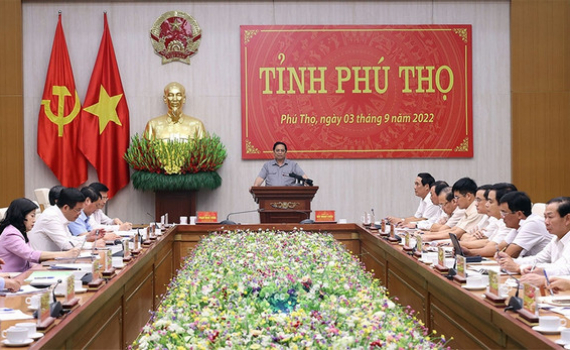 Thủ tướng Ch&iacute;nh phủ Phạm Minh Ch&iacute;nh l&agrave;m việc với Ban Thường vụ Tỉnh ủy Ph&uacute; Thọ