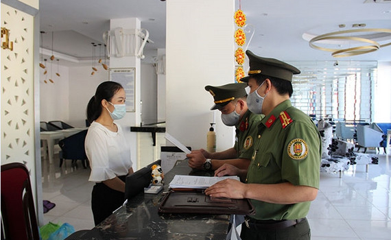 Ph&acirc;n cấp giải quyết thủ tục h&agrave;nh ch&iacute;nh với c&aacute;c bộ, cơ quan ngang bộ