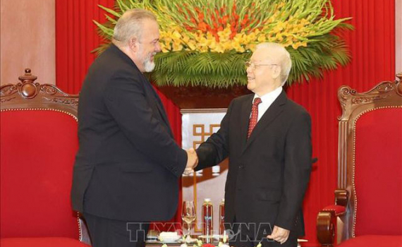 Tổng B&iacute; thư Nguyễn Ph&uacute; Trọng tiếp Thủ tướng Cộng h&ograve;a Cuba Manuel Marrero Cruz