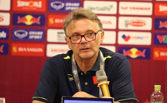 HLV Troussier h&agrave;i l&ograve;ng khi U23 Việt Nam thắng đậm U23 Guam