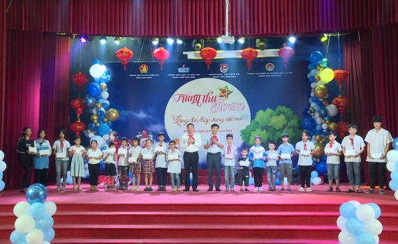 Chương tr&igrave;nh "Trung thu cho em" năm 2023