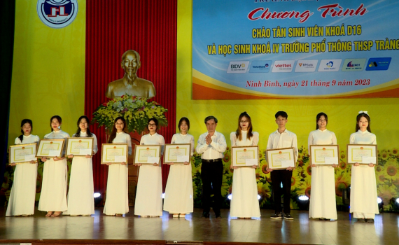 Chương tr&igrave;nh Ch&agrave;o t&acirc;n sinh vi&ecirc;n, học sinh năm 2023