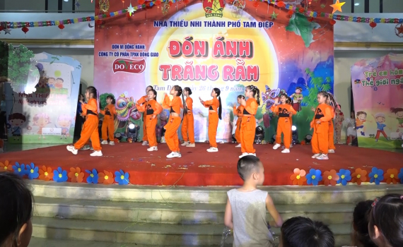 Tam Điệp tổ chức Đ&ecirc;m hội &ldquo;Đ&oacute;n &aacute;nh Trăng rằm&rdquo;