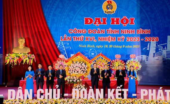 Khai mạc trọng thể Đại hội C&ocirc;ng đo&agrave;n tỉnh Ninh B&igrave;nh lần thứ XVI