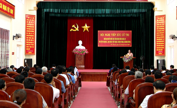 Đại biểu Quốc hội tiếp x&uacute;c cử tri huyện Y&ecirc;n M&ocirc;