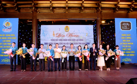 Li&ecirc;n hoan tiếng h&aacute;t c&ocirc;ng nh&acirc;n, vi&ecirc;n chức, lao động ch&agrave;o mừng th&agrave;nh c&ocirc;ng Đại hội C&ocirc;ng đo&agrave;n tỉnh Ninh B&igrave;nh lần thứ XVI