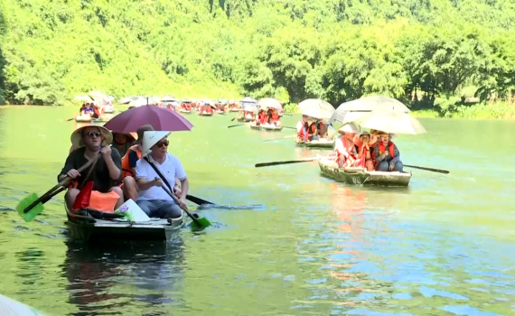 X&acirc;y dựng sản phẩm du lịch đặc trưng, thương hiệu du lịch Ninh B&igrave;nh