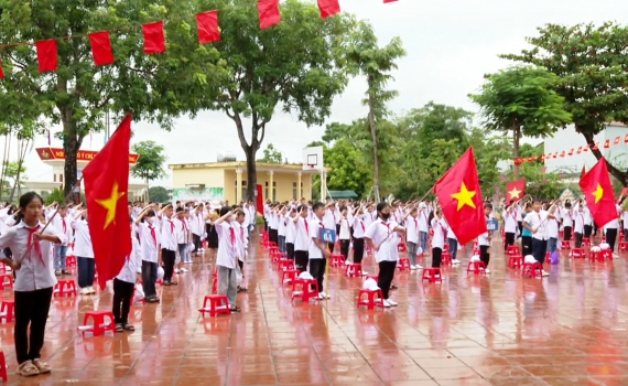 Tr&ecirc;n 262.000 học sinh Ninh B&igrave;nh sẵn s&agrave;ng ch&agrave;o đ&oacute;n năm học mới