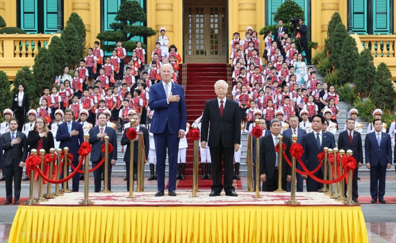 Tổng B&iacute; thư Nguyễn Ph&uacute; Trọng chủ tr&igrave; lễ đ&oacute;n Tổng thống Hoa Kỳ Joe Biden