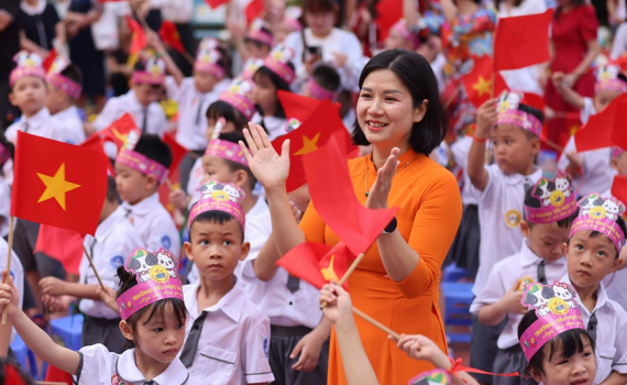 Hơn 23 triệu học sinh cả nước bước v&agrave;o năm học mới