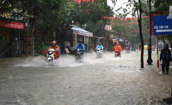 Thời tiết h&ocirc;m nay (24-9): Miền Trung mưa giảm dần