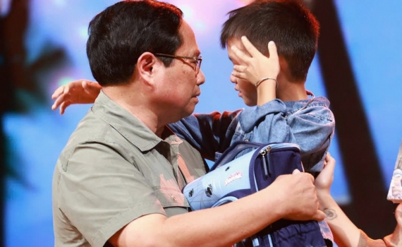 Thủ tướng Phạm Minh Ch&iacute;nh dự chương tr&igrave;nh truyền h&igrave;nh trực tiếp "Điểm tựa Việt Nam"