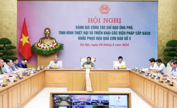 Thủ tướng Phạm Minh Ch&iacute;nh chủ tr&igrave; họp triển khai biện ph&aacute;p cấp b&aacute;ch khắc phục hậu quả b&atilde;o số 3