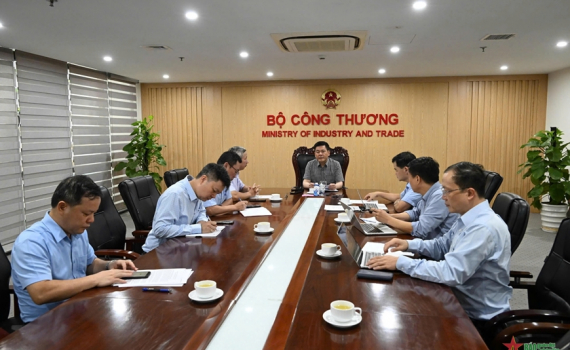 T&aacute;i cung cấp điện, đảm bảo nguồn cung h&agrave;ng ho&aacute; thiết yếu sau b&atilde;o