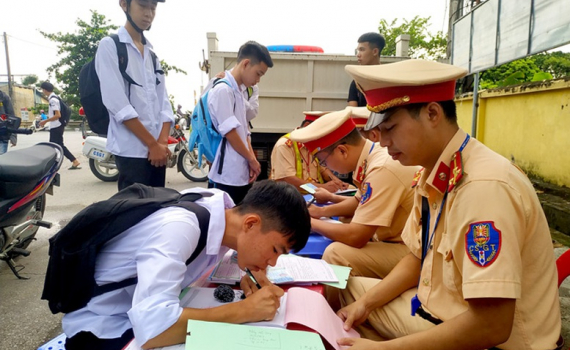 Từ 01/10: Cao điểm xử l&yacute; học sinh vi phạm giao th&ocirc;ng