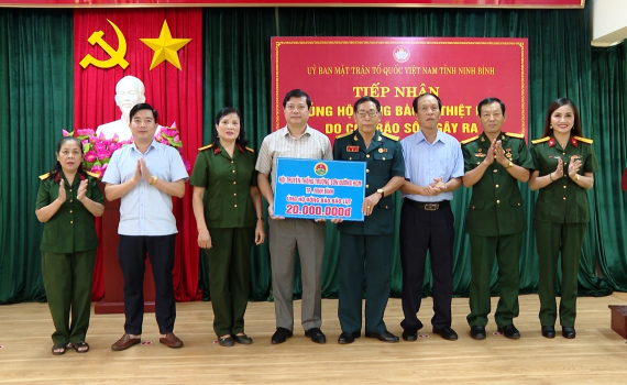 Ủy ban MTTQ Việt Nam tỉnh tiếp nhận ủng hộ đồng b&agrave;o bị thiệt hại do b&atilde;o số 3 g&acirc;y ra