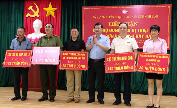 Ninh B&igrave;nh: Đến ng&agrave;y 19/9 đ&atilde; tiếp nhận gần 16 tỷ đồng ủng hộ đồng b&agrave;o bị thiệt hại do b&atilde;o số 3