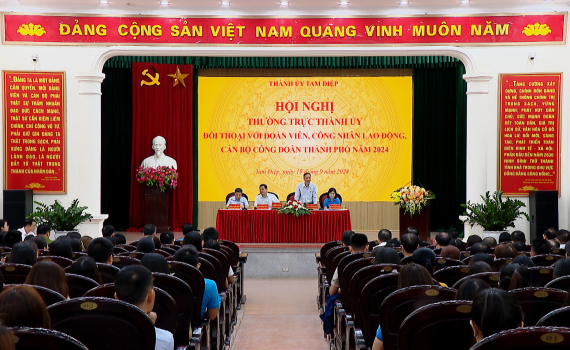 Tam Điệp đối thoại với đo&agrave;n vi&ecirc;n, c&ocirc;ng nh&acirc;n, vi&ecirc;n chức, lao động v&agrave; c&aacute;n bộ c&ocirc;ng đo&agrave;n