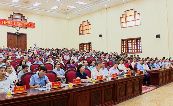 Qu&aacute;n triệt, triển khai văn bản của Trung ương v&agrave; Tỉnh ủy về Đại hội Đảng c&aacute;c cấp