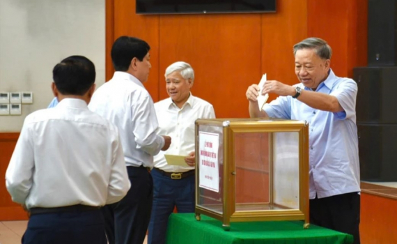 Tổng B&iacute; thư, Chủ tịch nước T&ocirc; L&acirc;m dự Lễ ph&aacute;t động ủng hộ đồng b&agrave;o bị thiệt hại do cơn b&atilde;o số 3