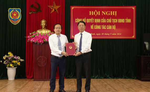 C&ocirc;ng bố Quyết định bổ nhiệm Gi&aacute;m đốc Sở Tư ph&aacute;p Ninh B&igrave;nh