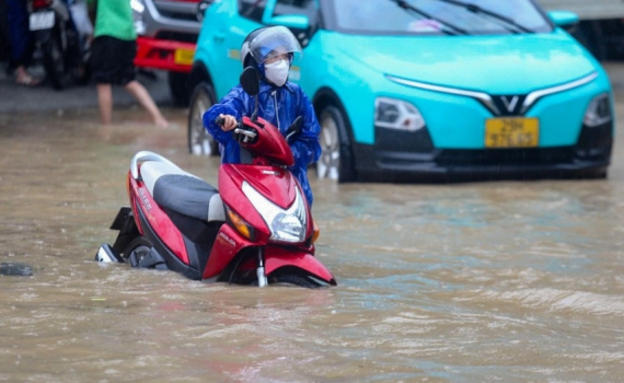 Thời tiết h&ocirc;m nay (10-9): Ba miền c&oacute; mưa d&ocirc;ng, nhiều nơi mưa to đến rất to