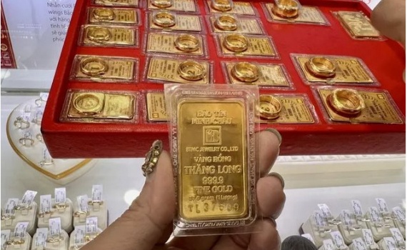 Gi&aacute; v&agrave;ng h&ocirc;m nay (27-9): Trong nước bất động, thế giới tăng mạnh