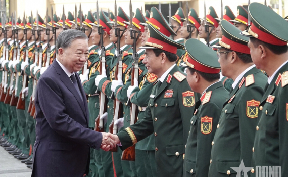 Tổng B&iacute; thư T&ocirc; L&acirc;m dự lễ kỷ niệm 80 năm Ng&agrave;y truyền thống Tổng cục C&ocirc;ng nghiệp quốc ph&ograve;ng