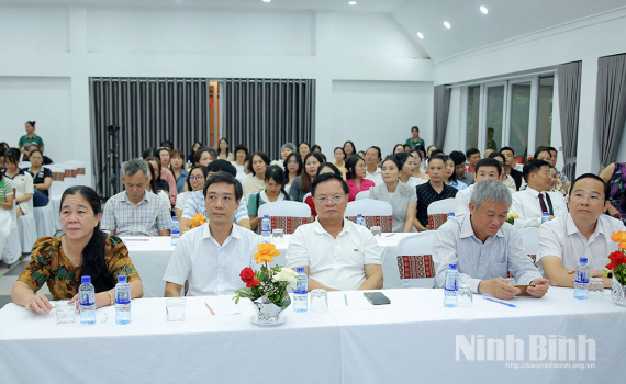 Hiệp hội Du lịch Ninh B&igrave;nh khảo s&aacute;t điểm đến C&uacute;c Phương Mineral Retreat