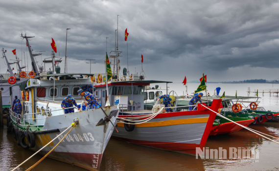 Chỉ đạo của Thường trực Ban B&iacute; thư về việc ứng ph&oacute; b&atilde;o số 10