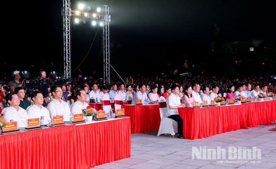 Chương tr&igrave;nh nghệ thuật đặc biệt ch&agrave;o mừng Quốc kh&aacute;nh 2/9
