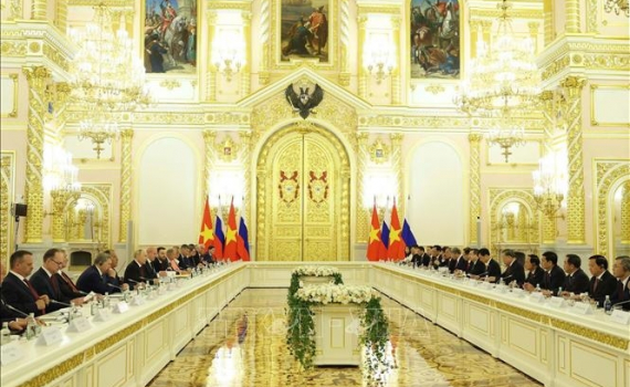 Tổng B&iacute; thư, Chủ tịch nước T&ocirc; L&acirc;m hội đ&agrave;m với Tổng thống Li&ecirc;n bang Nga Vladimir Putin