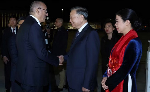 Tổng B&iacute; thư, Chủ tịch nước T&ocirc; L&acirc;m bắt đầu thăm ch&iacute;nh thức Cộng h&ograve;a Ph&aacute;p v&agrave; dự Hội nghị Thượng đỉnh Kh&ocirc;ng gian vũ trụ tại Paris