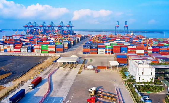 Ch&iacute;nh phủ "th&aacute;o gỡ đến c&ugrave;ng" để doanh nghiệp tự m&igrave;nh đi tới